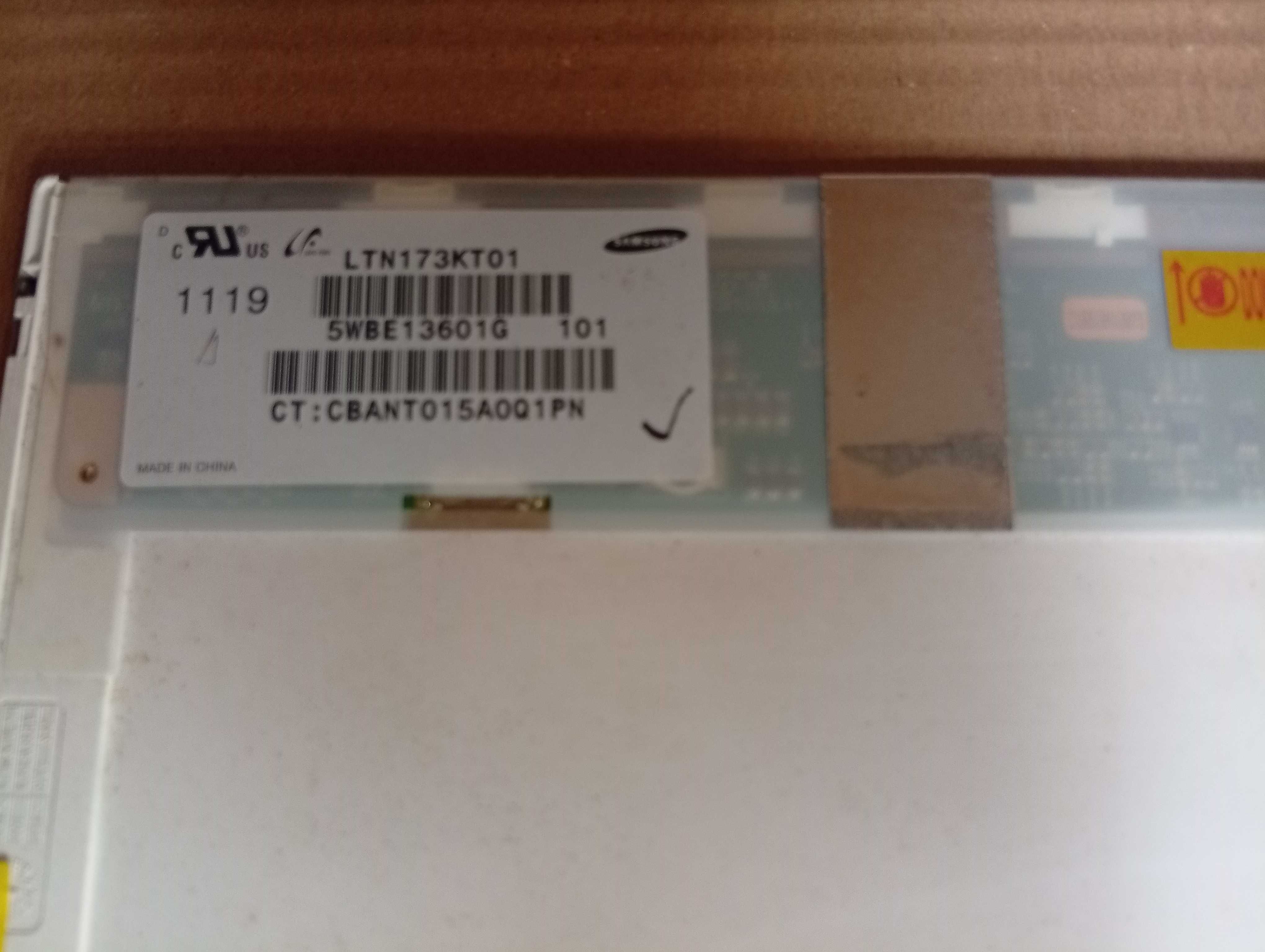 LCD 17.3 LED 40 Pinos