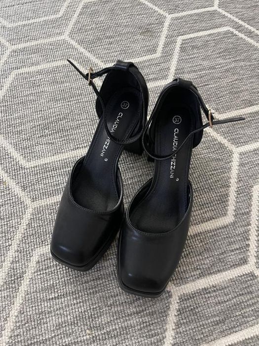 Босоніжки Claudia Ghizzani 37р