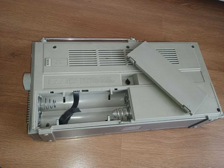 Магнітола PHILIPS D 8418