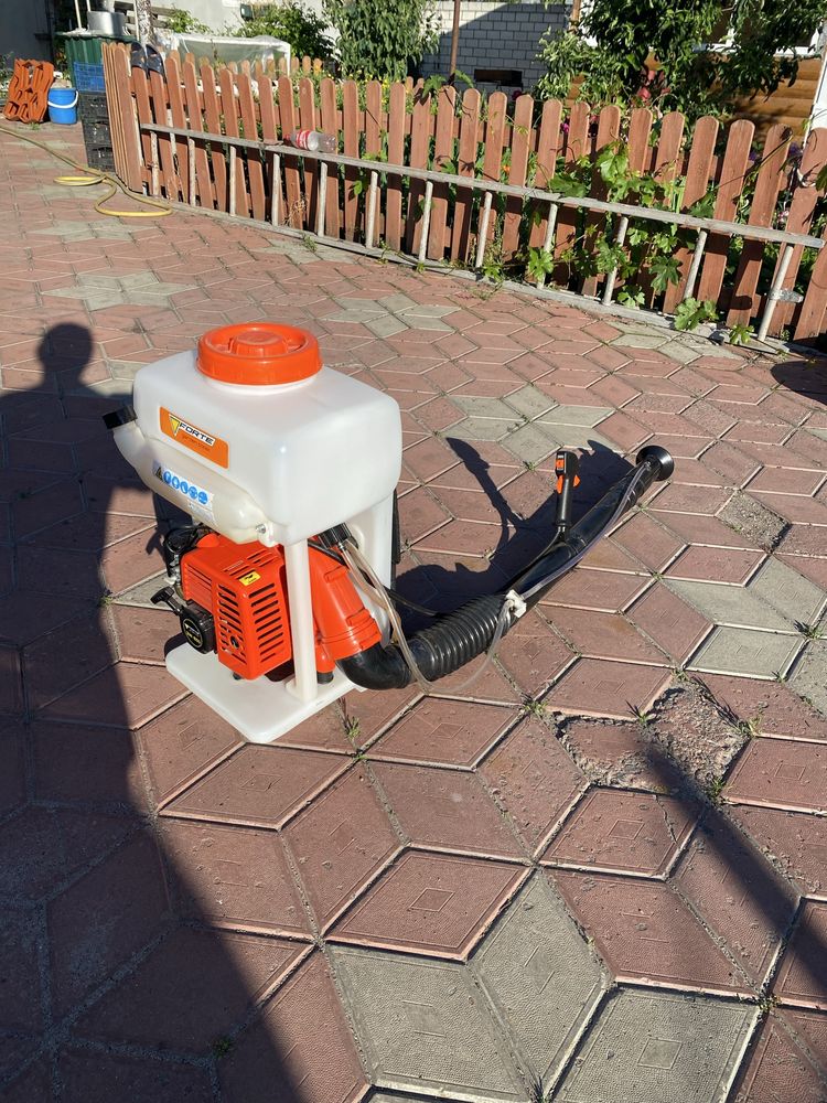 Мотооприскувач бензиновий Forte 3w-650