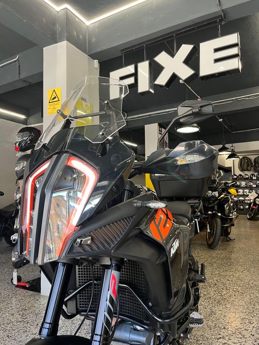 KTM 1290 Super Adventure S optima Top Case Escape Leo Vince Crash-Bars