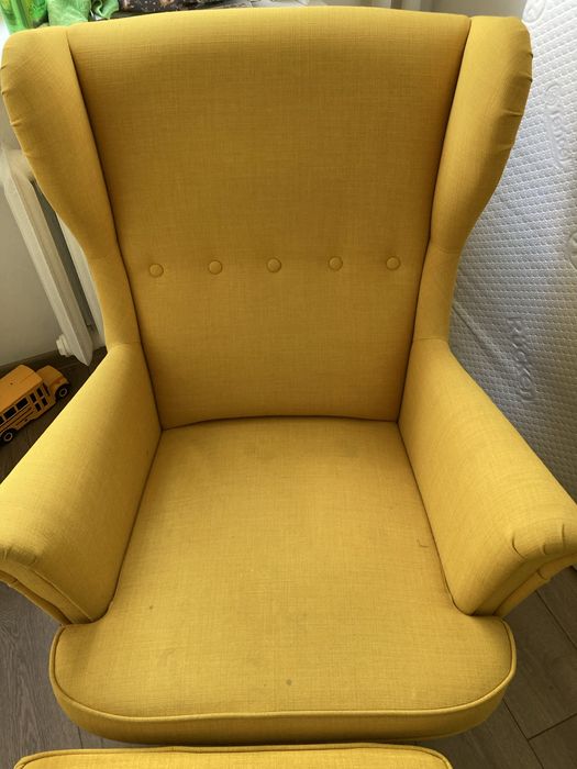 STRANDMON Fotel uszak/podnóżek, Skiftebo żółty