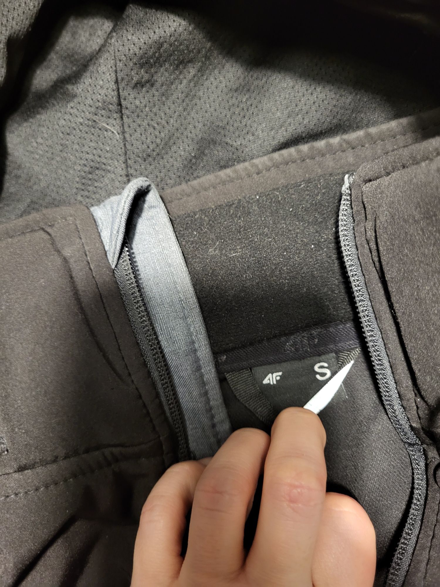 Kurtka softshell męska 4F.