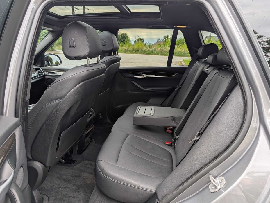 BMW X5 F15 2017р.в. 3.0 бензин 200тис.км. ІДЕАЛЬНИЙ СТАН БЕЗ ВКЛАДЕНЬ!