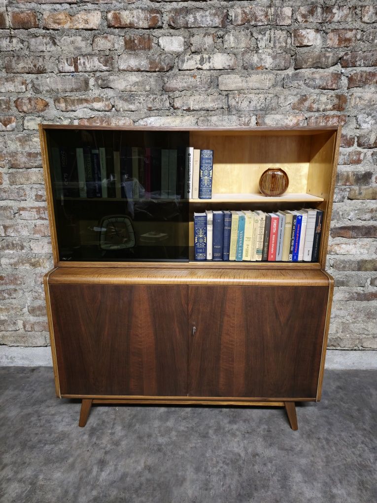 Komoda/biblioteczka Jitona po renowacji