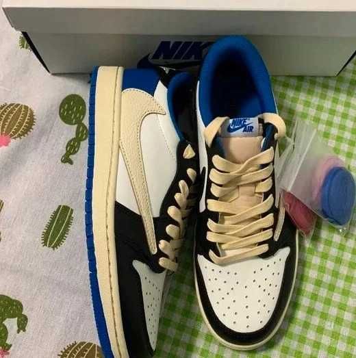 Jordan 1 Retro Low OG SP Fragment x Travis Scott39