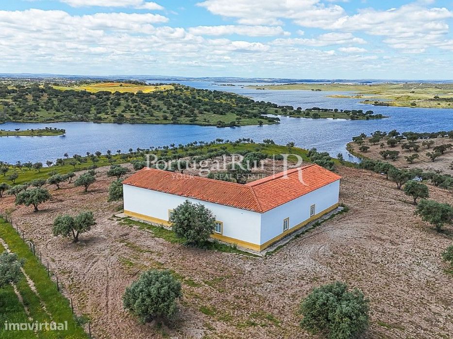 Herdade de 8,5ha no Alqueva com Projeto Turístico Aprovado (T10)