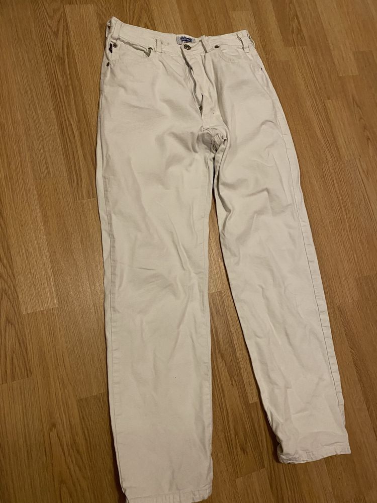 джинсы белые размер М