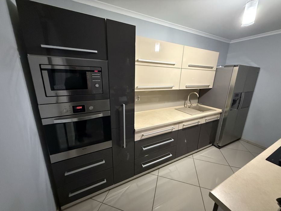 Meble kuchenne z wyposażeniem