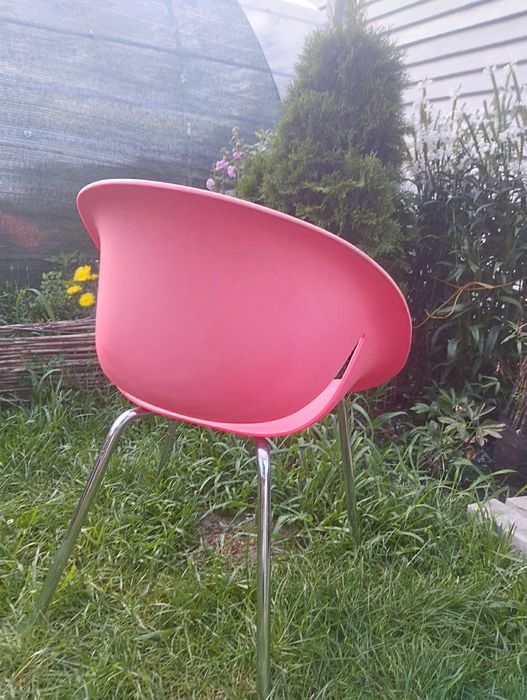 Продаж ,стільців для тераси(опис)