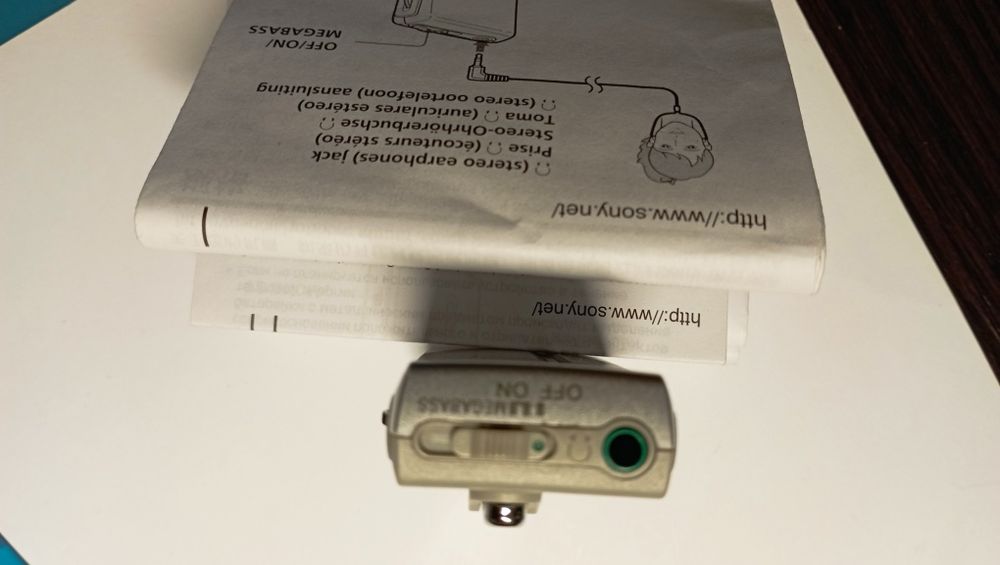 Миниатюрный FM радиоприемник Sony Srf -S54 стерео