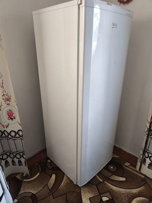 Морозильна камера beko