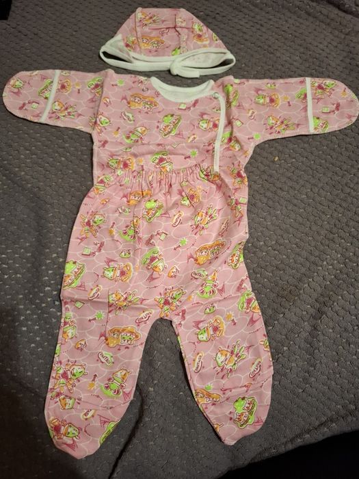 Костюмчик на дівчинку до року