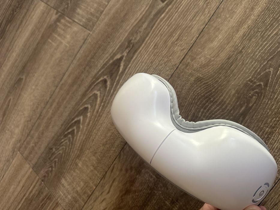 Masazer oczu i okolic oczu