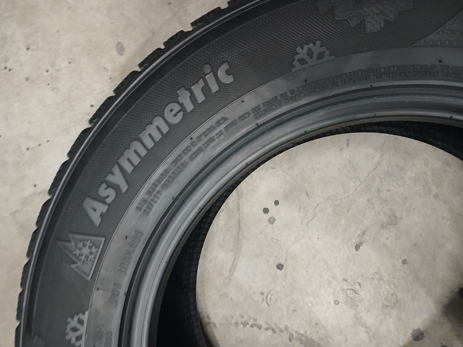 Зимові шини БВ 235/60 R17 KUMHO I*zen RV