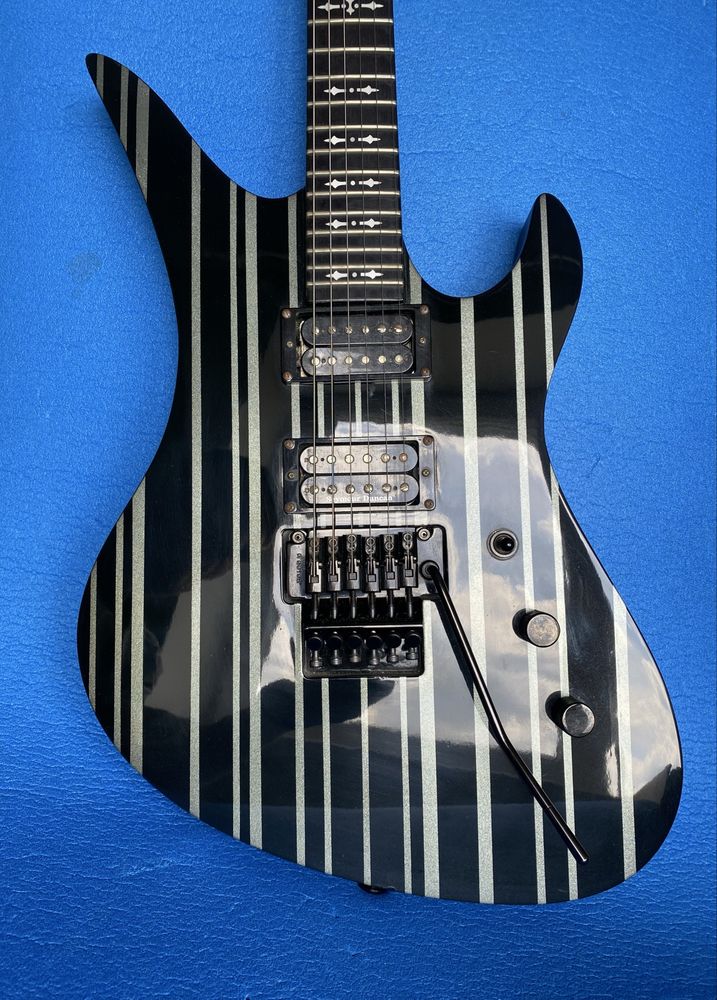 Schecter Synyster Gates Standard (Black w/ Silver Pinstripes)