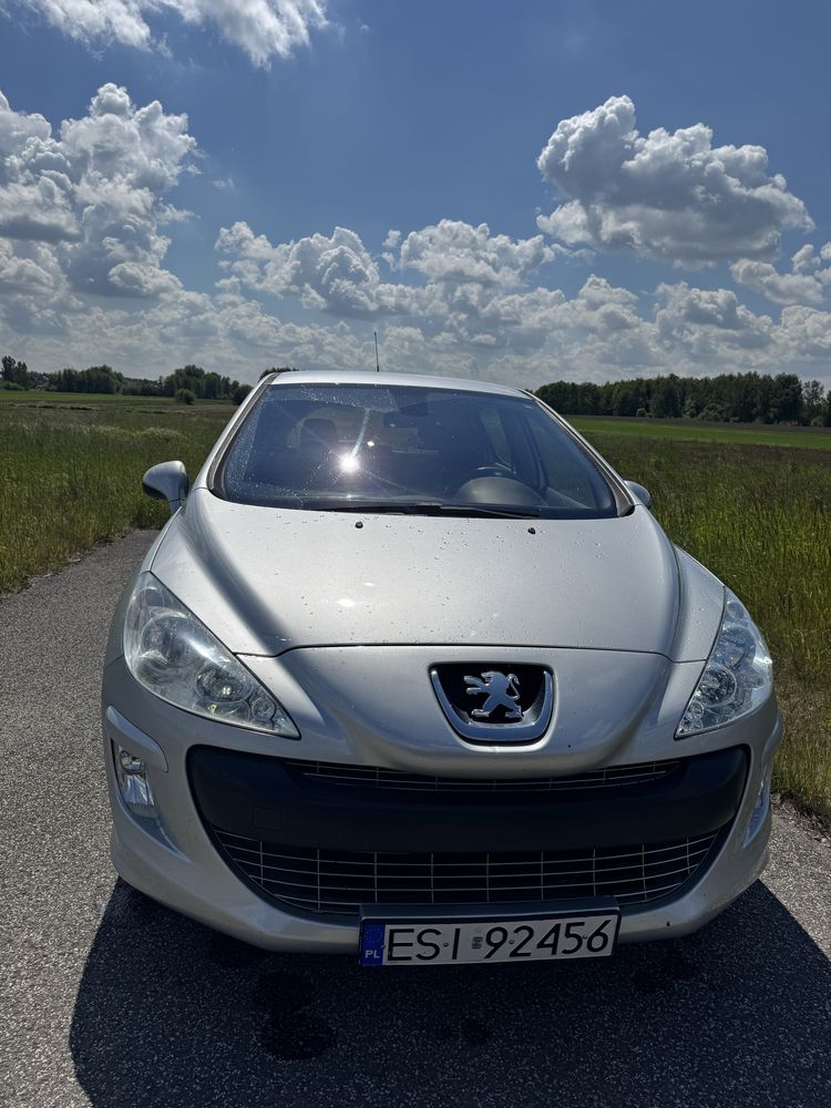 Peugeot 308•1.6 benzyna•Mały przebieg•Zadbany