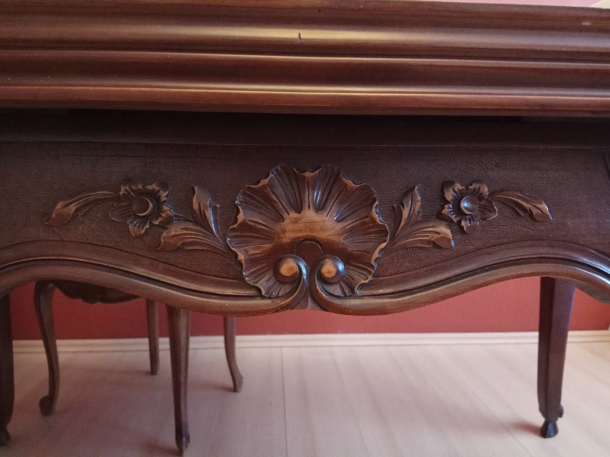 Stół drewniany w stylu ludwik rozkładany