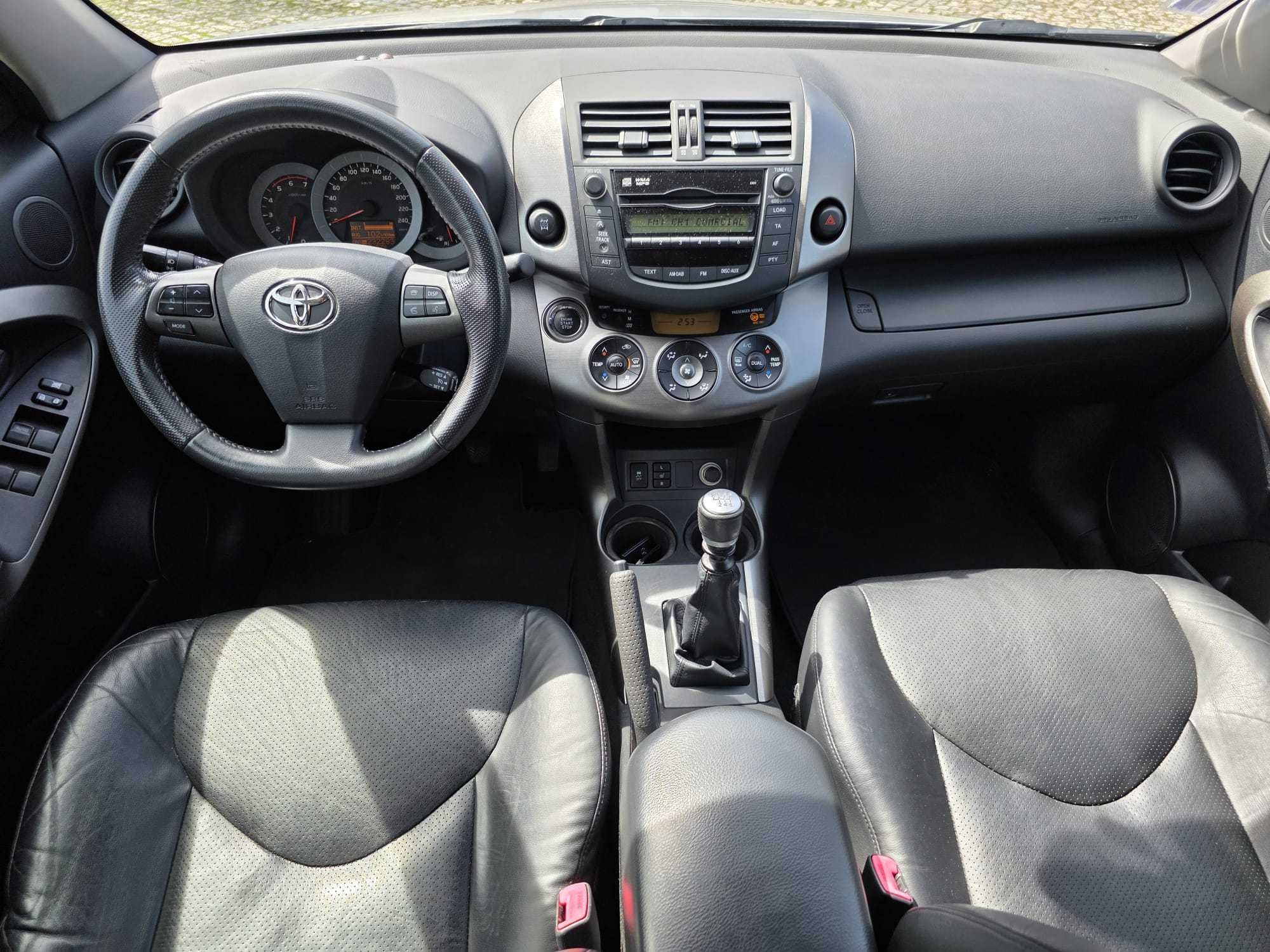 Toyota RAV 4 2.2D 2009