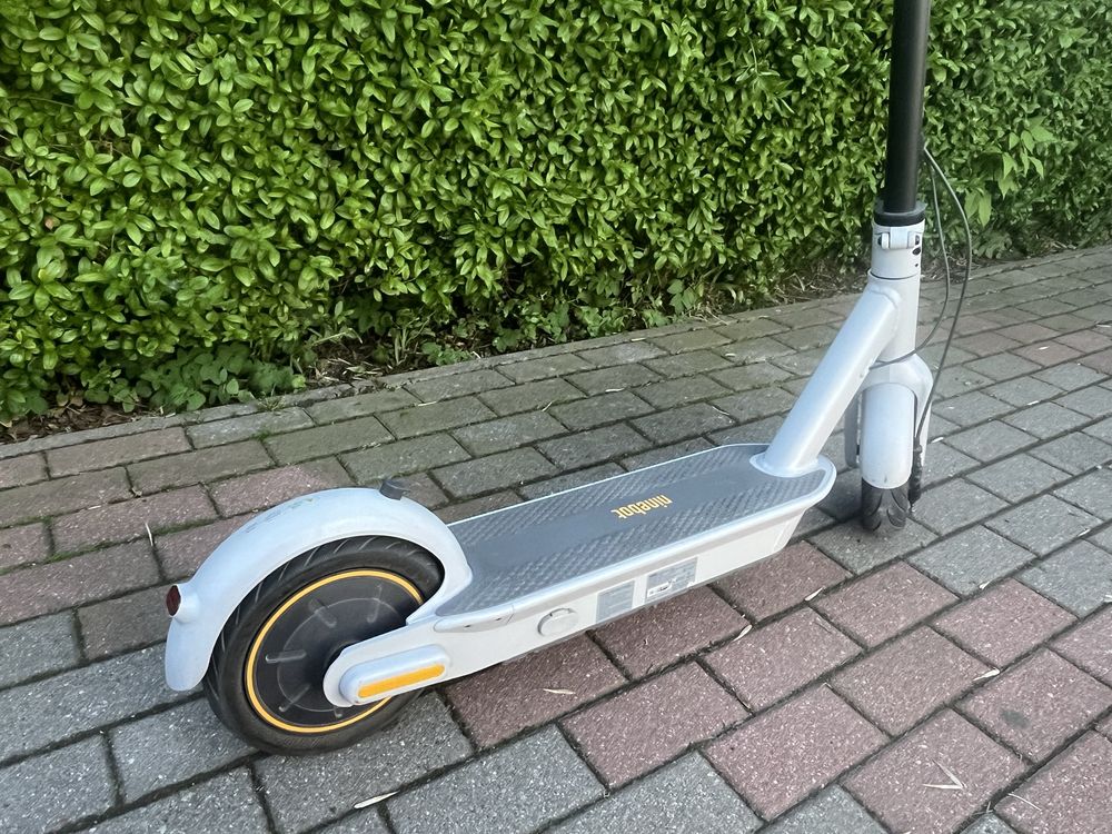Hulajnoga Segway Ninebot G30LE