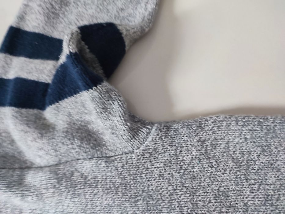 Sweter męski Abercrombie &Fitch rozmiar S stan bdb