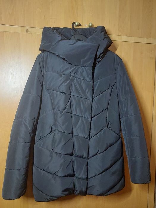 Зимова куртка в гарному стані