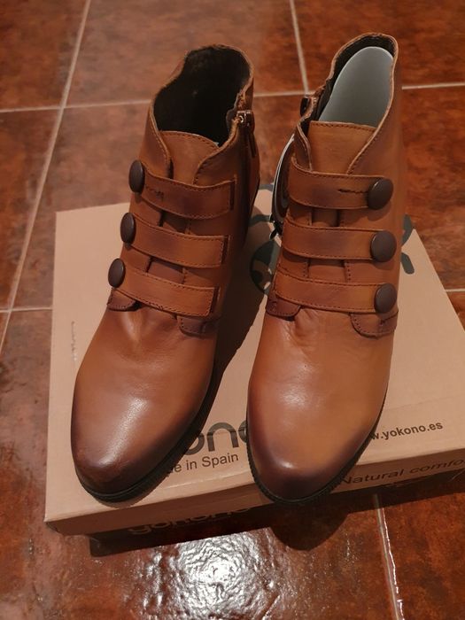 Botins de couro camel