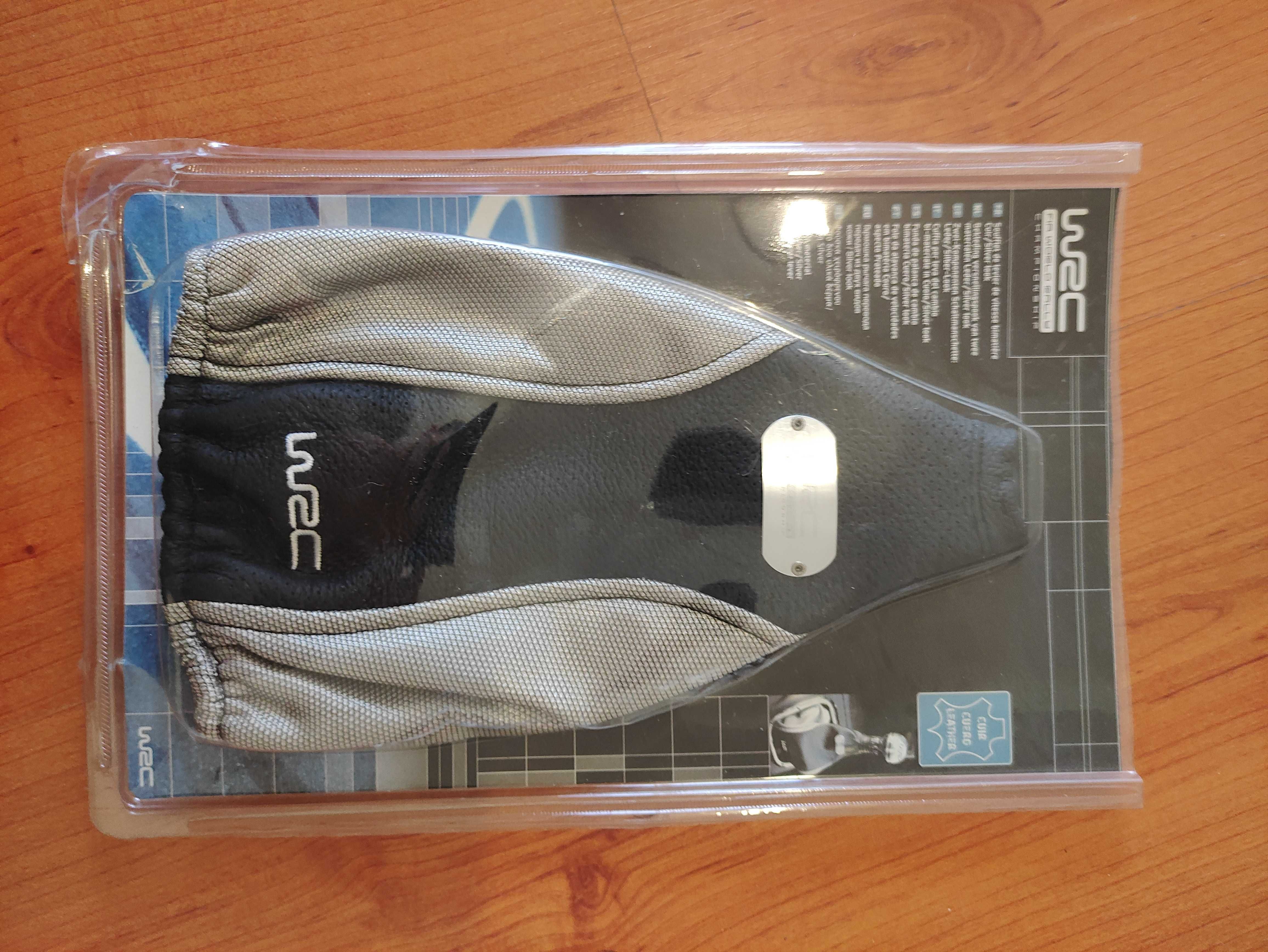 Kit universal WRC (manete+fole mudanças; punho de travão de mão+fole)