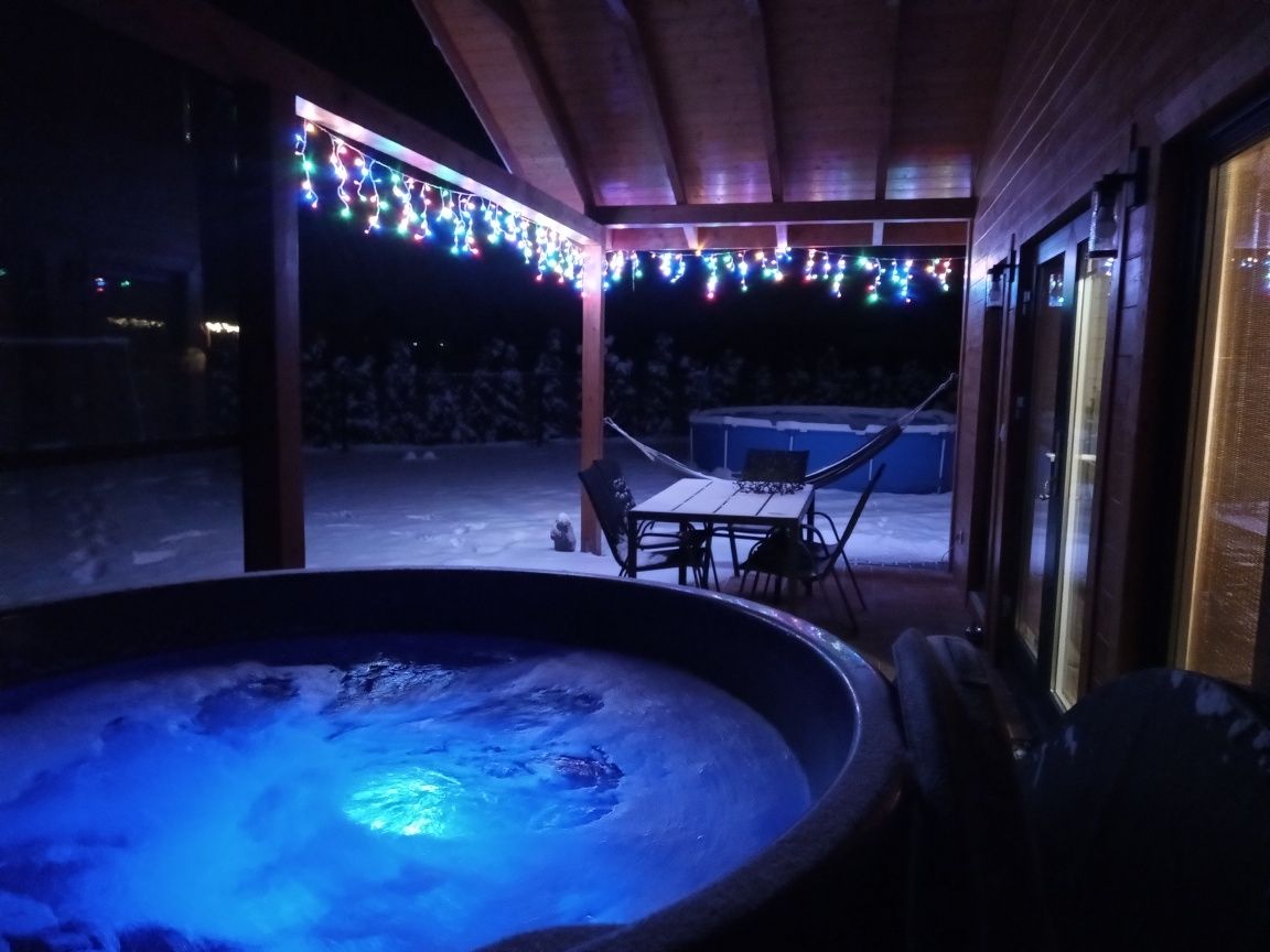 Wolny domek , kwiecień 250 zł  ** Mazury balia , Ferie  , basen , j