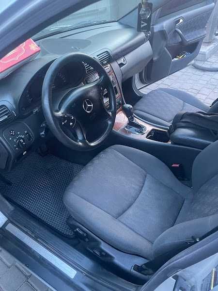 Mercedes C 220 W203
