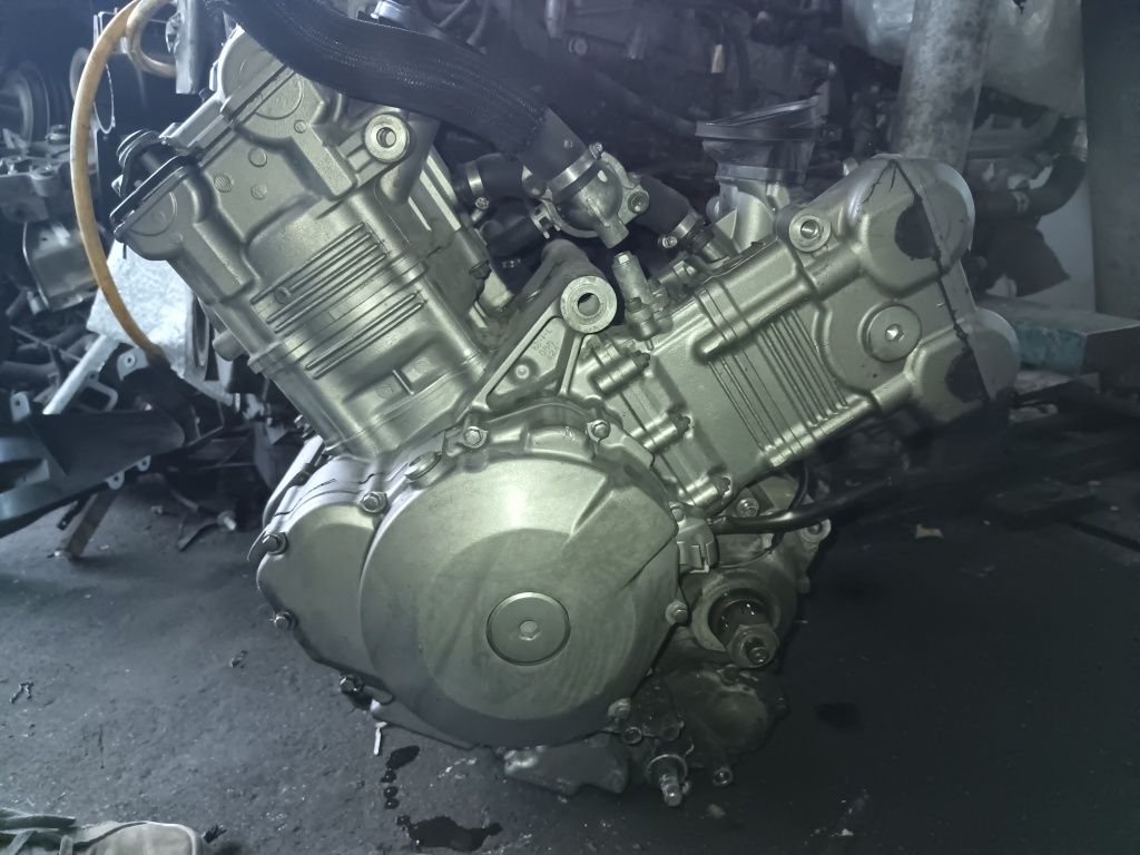 Suzuki sv1000 silnik na części