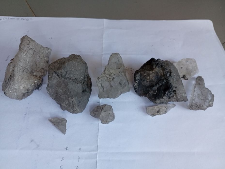 Várias pedras/cristais de sal