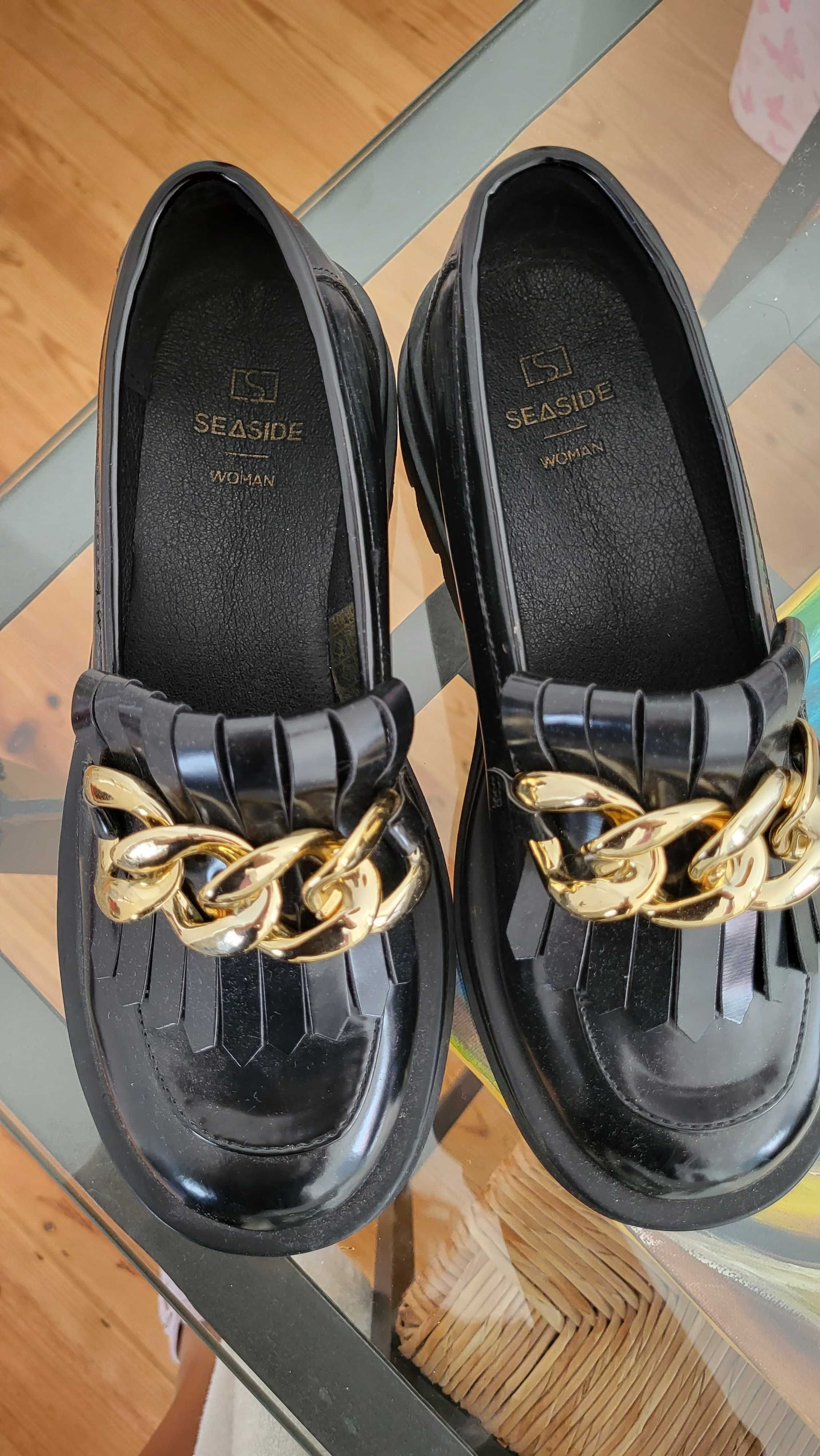 Mocassins loafer pretos novos