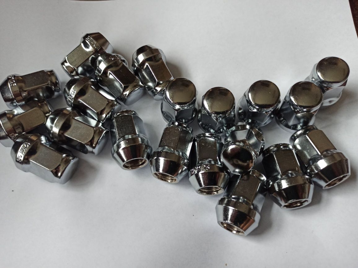 TSM Nakrętka Koła Felgi M12x1,25x34 Klucz19 stożek srebrny Krakowska46
