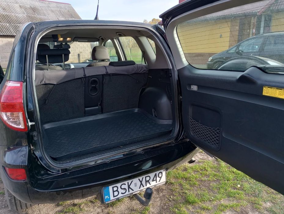 Samochód Toyota RAV4