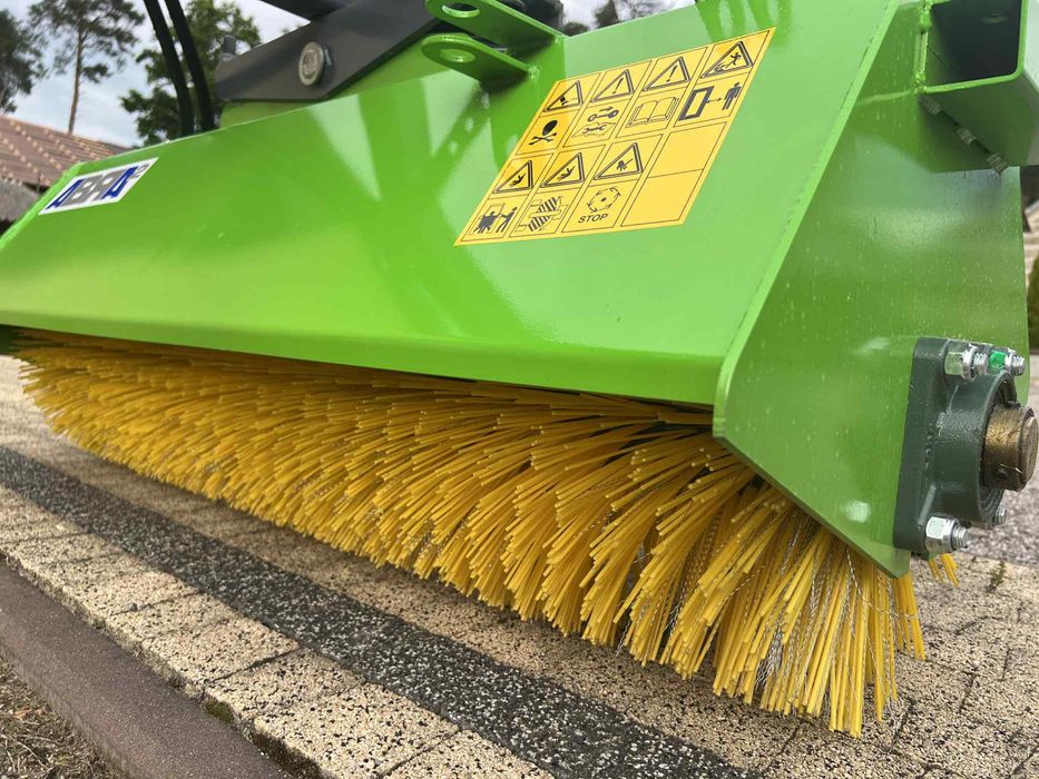 Zamiatarka do ciągnika na tuz/ wózka widłowego/ euroramkę transport