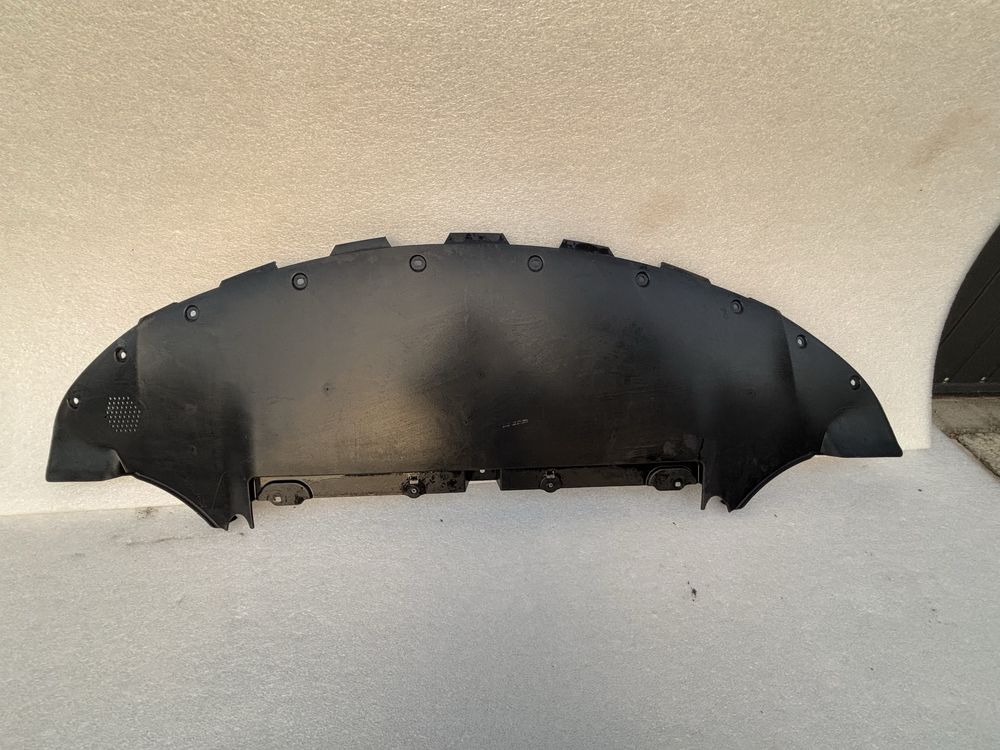 Tesla MODEL 3 III płyta osłona pod zderzak zderzaka przód dolna dół
