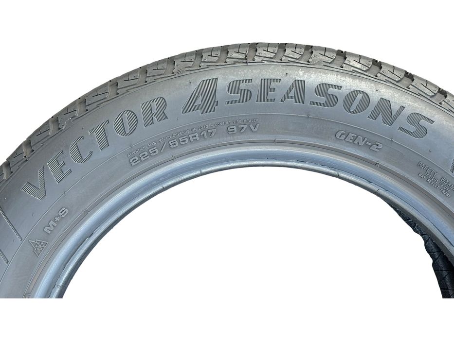 225/55/17 GOOD YEAR Vector 4 Seasons 97V