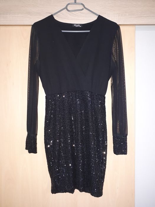 Czarna sukienka mini