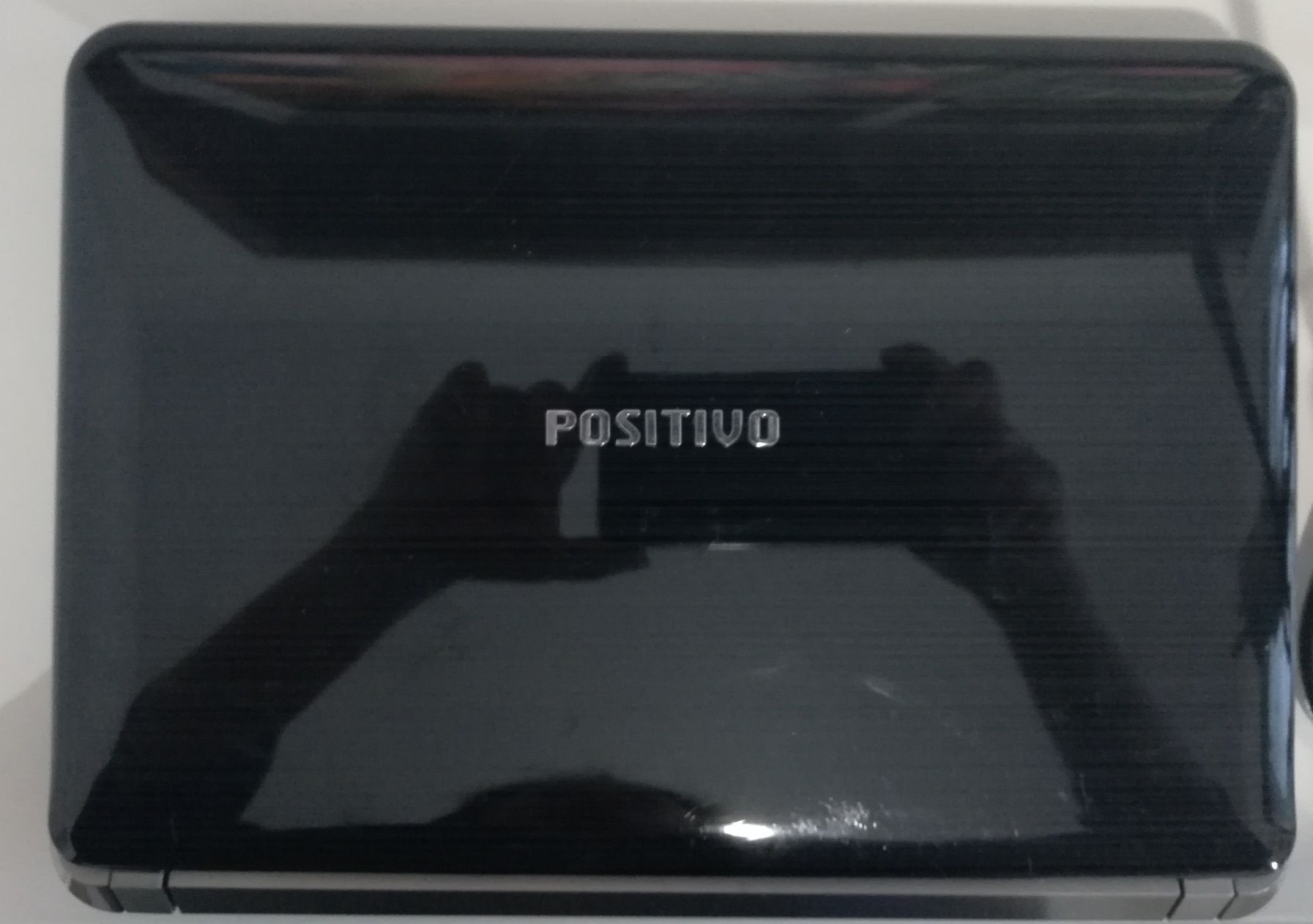 Tablet da marca Positivo (preto)