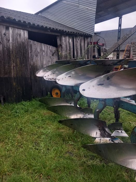 Pług Overum 4 skibowy obrotowy
