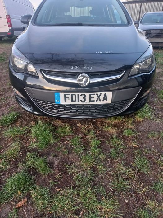 Zderzak przód opel astra j 4 IV z22c