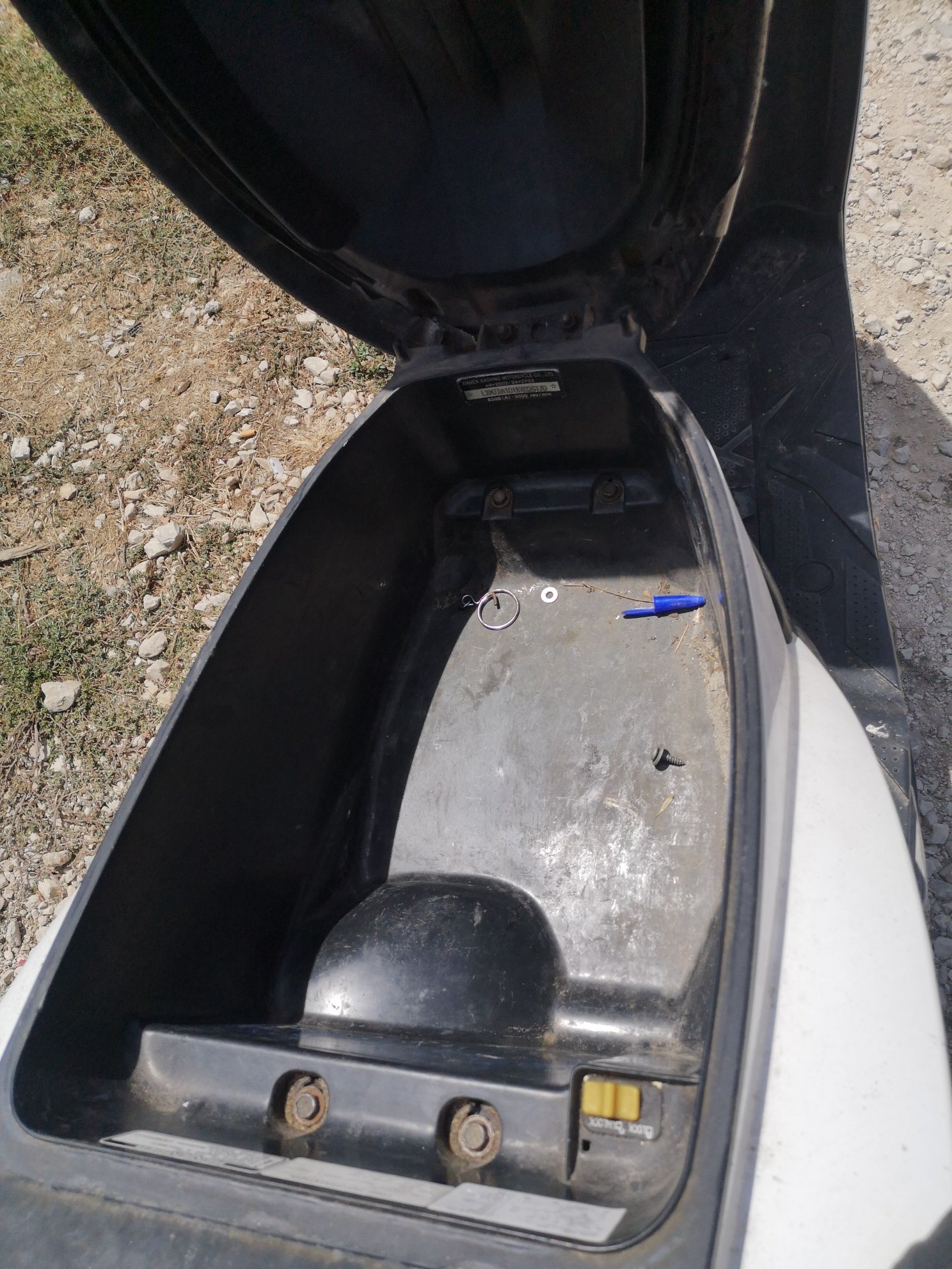 Troco ou vendo por algo do mesmos valores sym jet 4r  50 cc