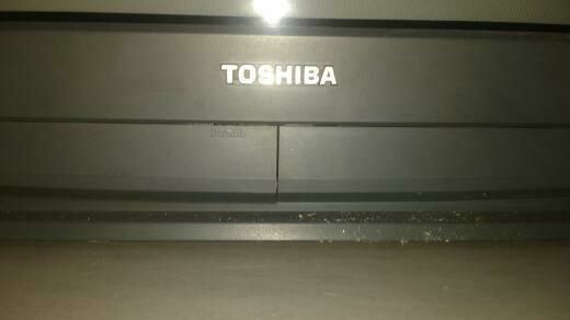 TV Toshiba 28" / 71 cms