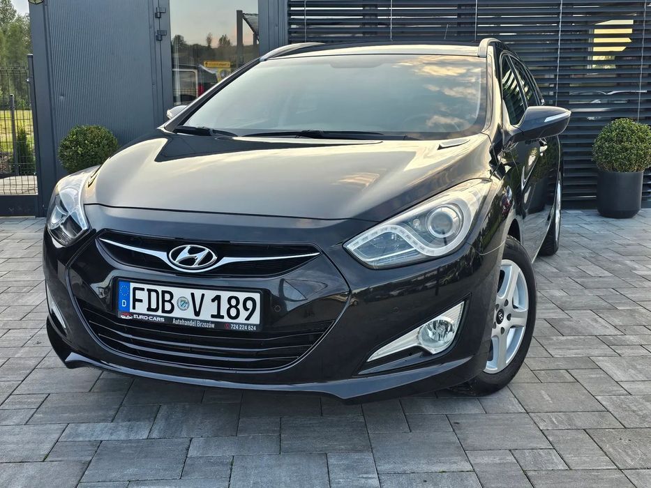 Hyundai i40 // 1.6 // 135 PS // Navi // Android // Alu // LED // 152 000 // DE //