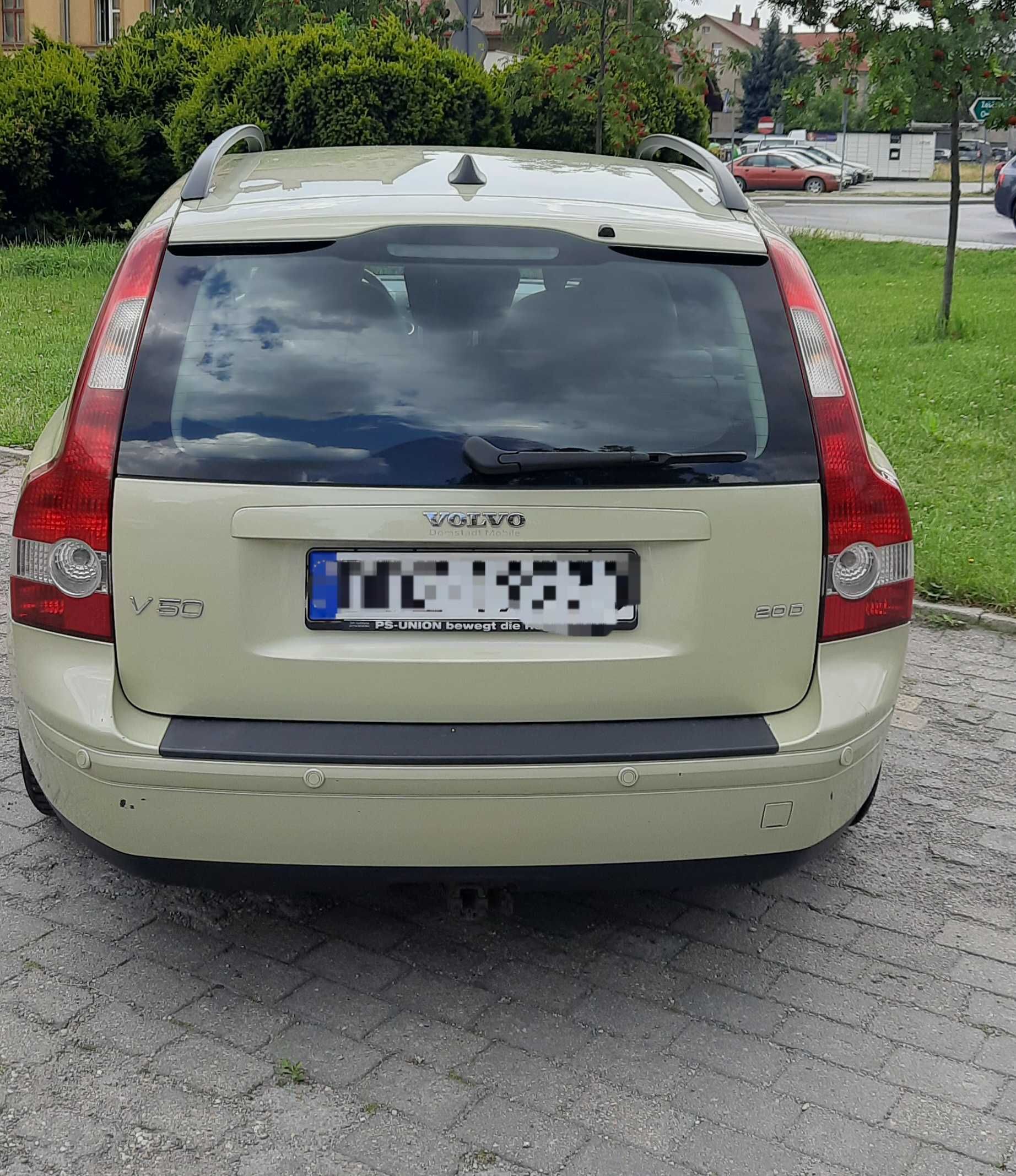 Sprzedam jako uszkodzone Volvo V50 2.0 D. 2006r.
