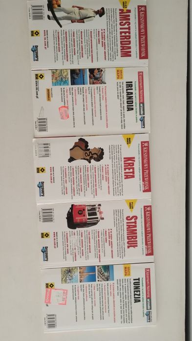 Pięć kieszonkowych przewodników po miastach i krajach.