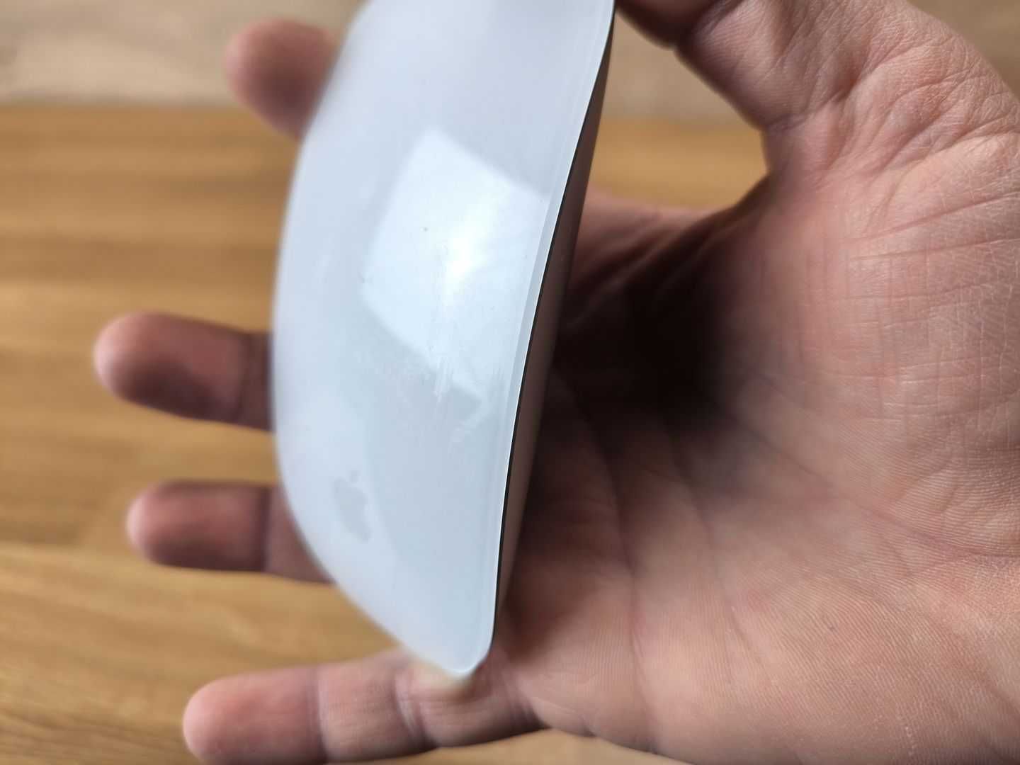 Mysz APPLE Magic Mouse 2 - uzywana kilka razy, delikatne rysy
