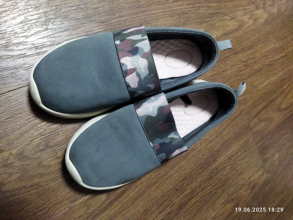 Crocs literide w7 24,5 см сліпони мокасини