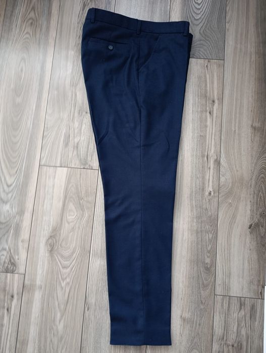 Garnitur granatowy 176